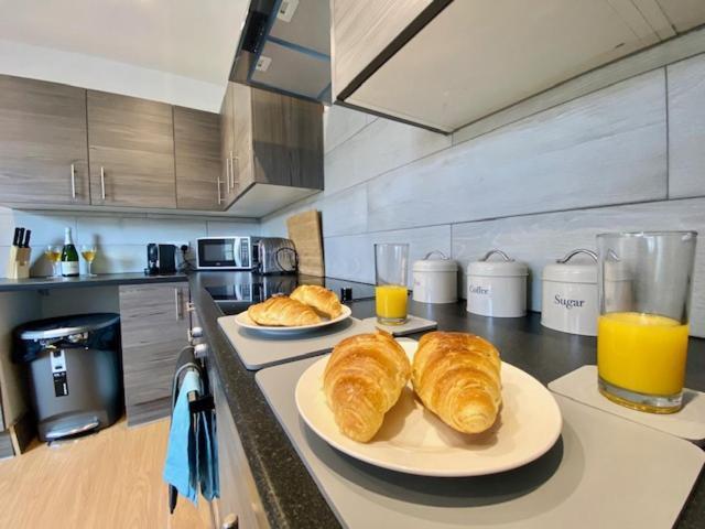 Cannock House ~ 4 Bedrooms All With Ensuite. Rugeley Eksteriør bilde