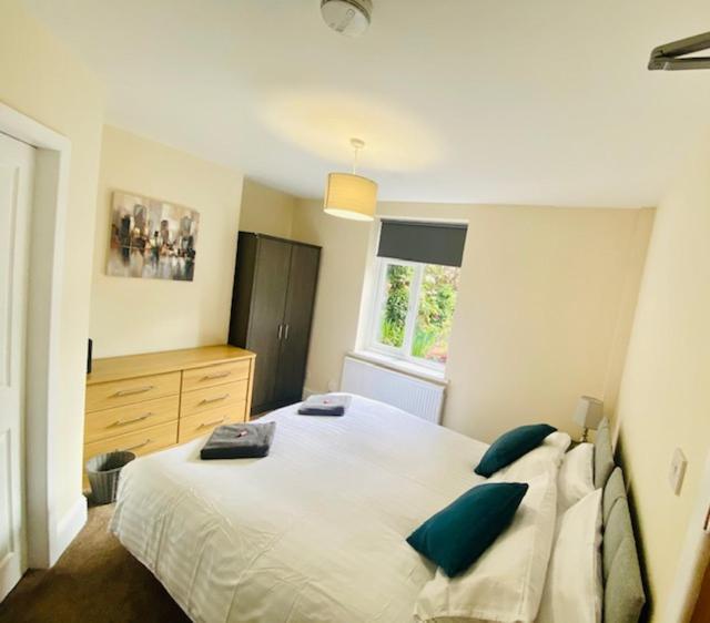 Cannock House ~ 4 Bedrooms All With Ensuite. Rugeley Eksteriør bilde