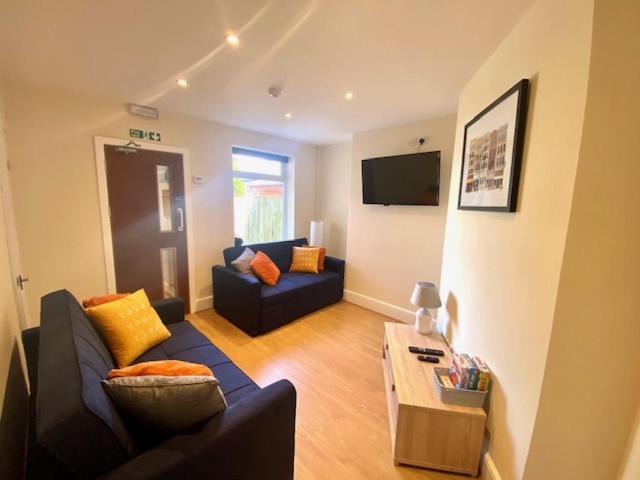 Cannock House ~ 4 Bedrooms All With Ensuite. Rugeley Eksteriør bilde
